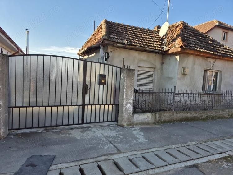 Casă cu 3 camere în Oșorhei