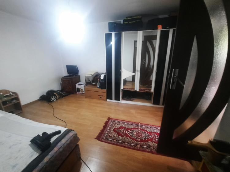 Casă individuală cu 3 camere cu Canalizare în Rahova