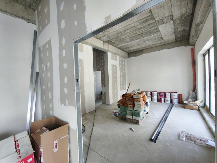 Spațiu comercial, de 100.7200012207 mp, în Tomis Nord