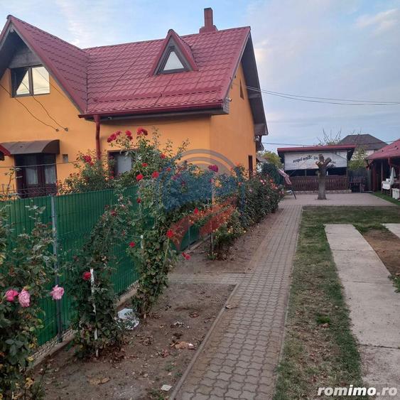Casă cu 4 camere cu Teren 3500 Mp în Leu