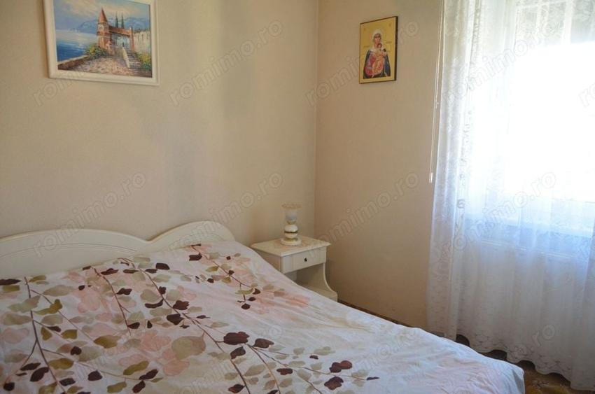 Apartament cu 2 camere decomandat în Predeal