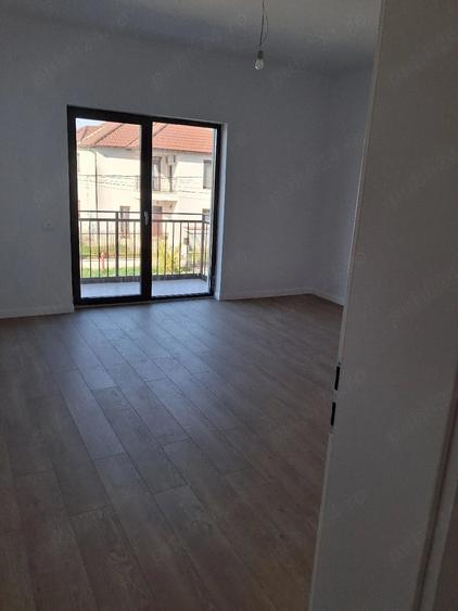 Casă cu 4 camere cu Teren 300 Mp în Giroc