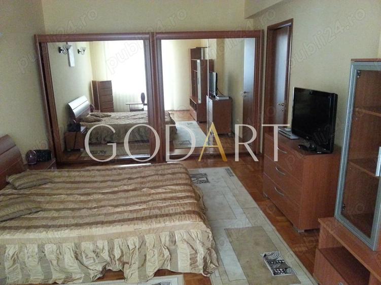 Apartament cu 3 camere decomandat, mobilat în Herăstrău