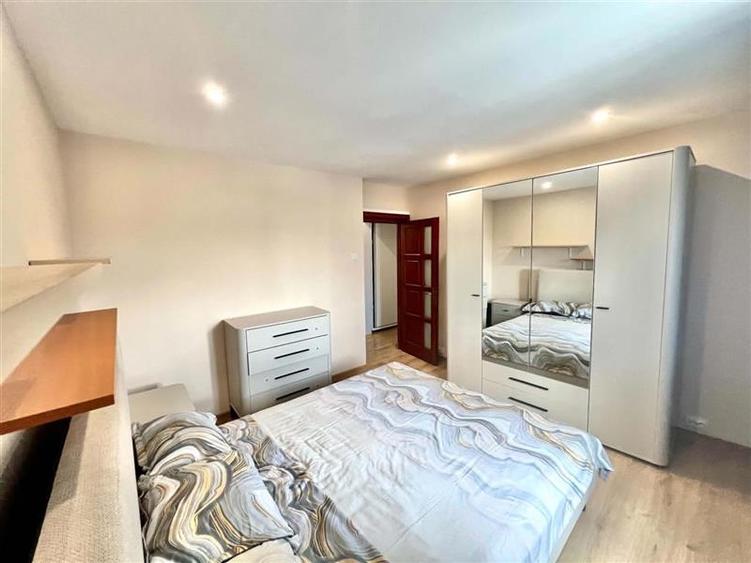Apartament cu 2 camere decomandat, mobilat în Lenin