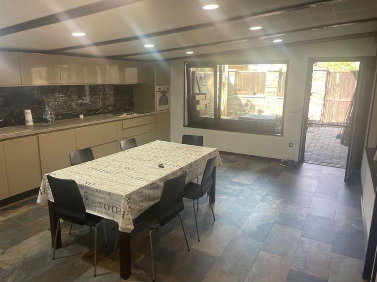 Apartament cu 4 camere decomandat în Chiajna