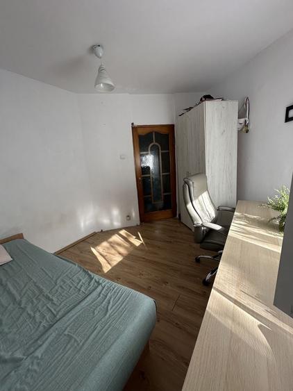 Apartament cu 3 camere decomandat în Canta