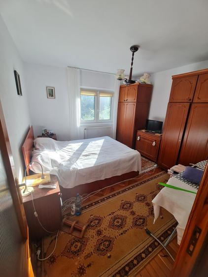 Vind 2camere decomandate et2 - 6