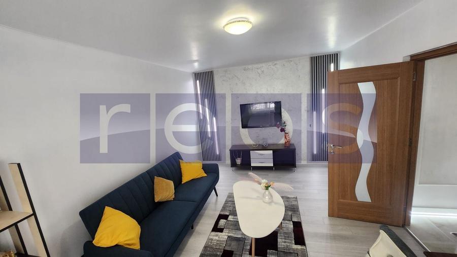 Apartament cu 2 camere decomandat în Titan