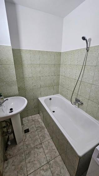 Apartament cu 2 camere decomandat, mobilat în Ostroveni