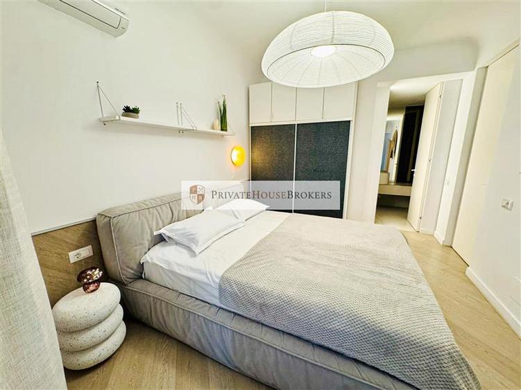 Apartament cu 3 camere semidecomandat, mobilat în Pipera