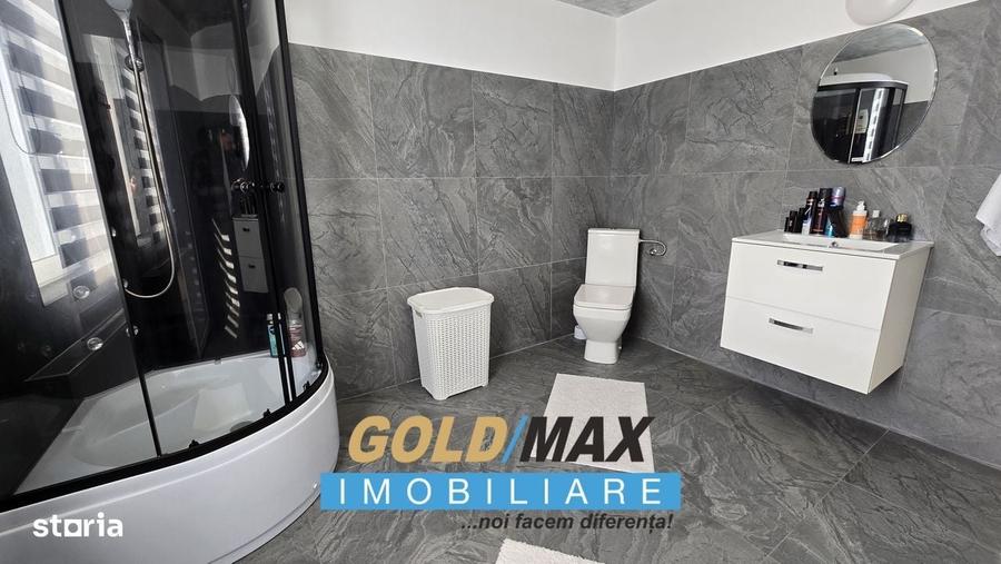 Casă cu 4 camere cu Teren 300 Mp în Bradu