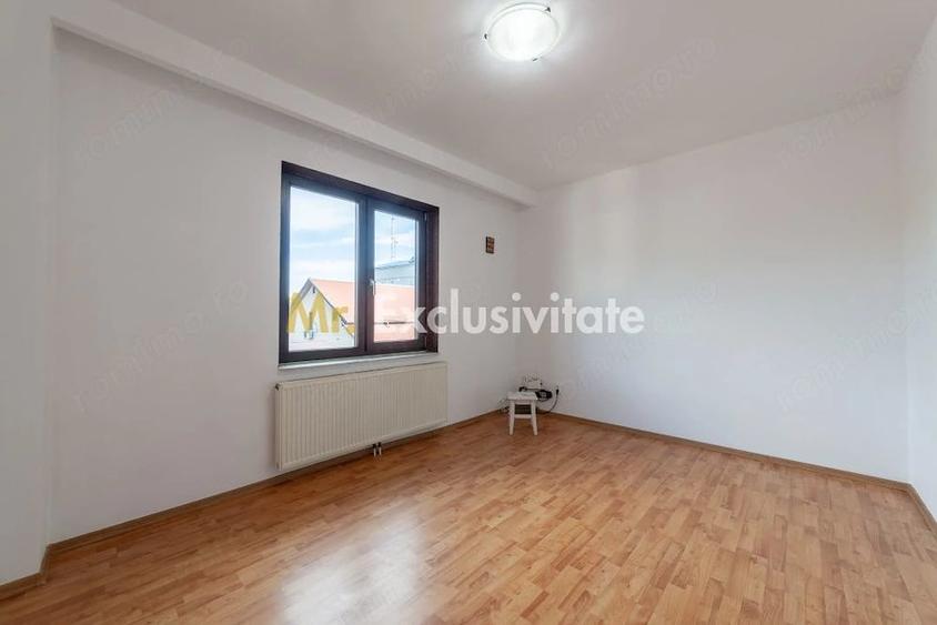 Casă cu 8 camere cu Teren 1000 Mp în Sud
