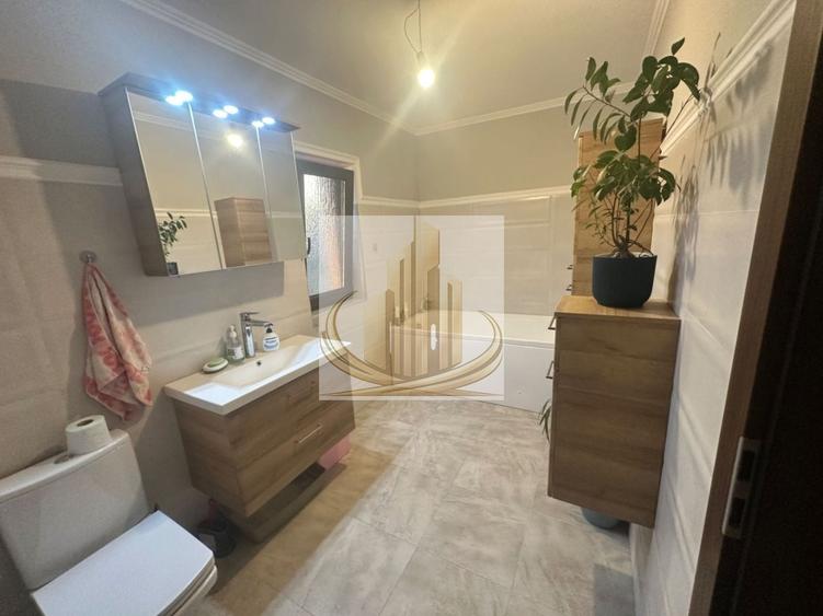 Casă individuală cu 5 camere cu Canalizare în Dumbrăvița