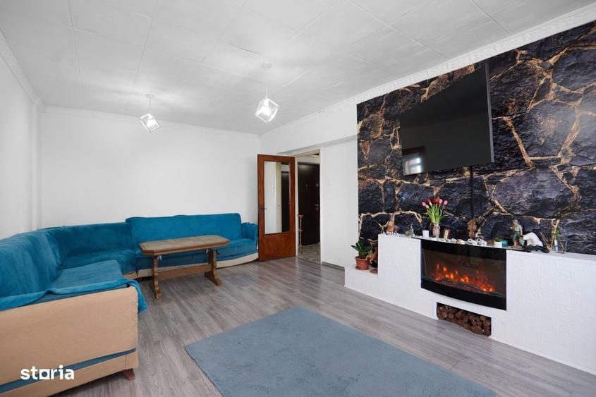 Apartament cu 4 camere decomandat în Central