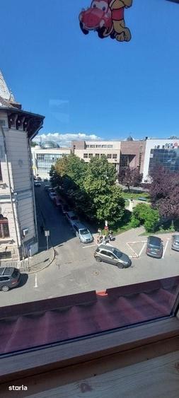 Spațiu comercial, de 70 mp, în Central