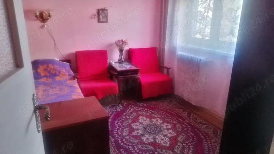 Apartament cu 3 camere decomandat în Rogerius