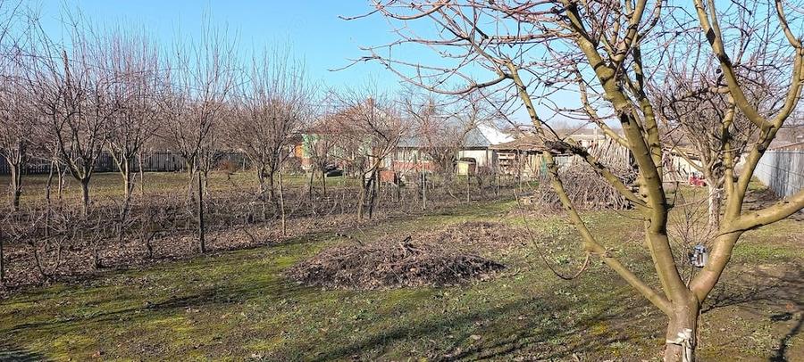 Casă cu Teren 1982 Mp în Valea Popii