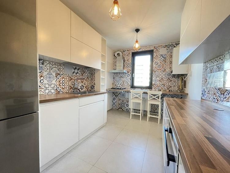 Apartament cu 2 camere decomandat în Exterior Vest