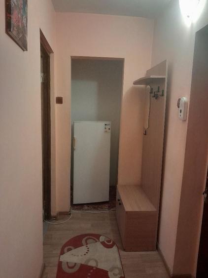 Apartament cu 2 camere semidecomandat în Podul de Piatră