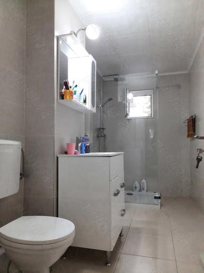 Apartament cu 4 camere decomandat în Micălaca
