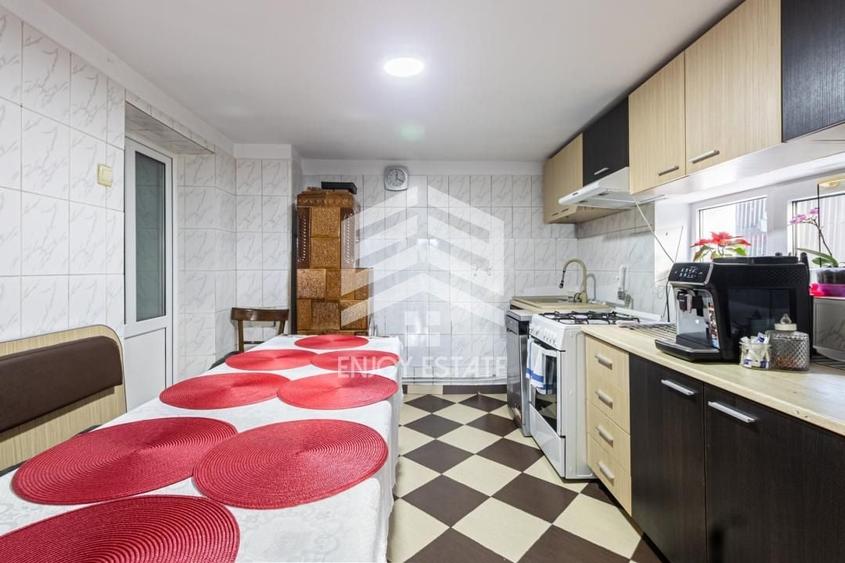 Casă individuală cu 5 camere cu Teren 245 Mp în Gării