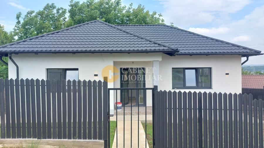 Casă individuală cu 3 camere cu Canalizare în Horpaz