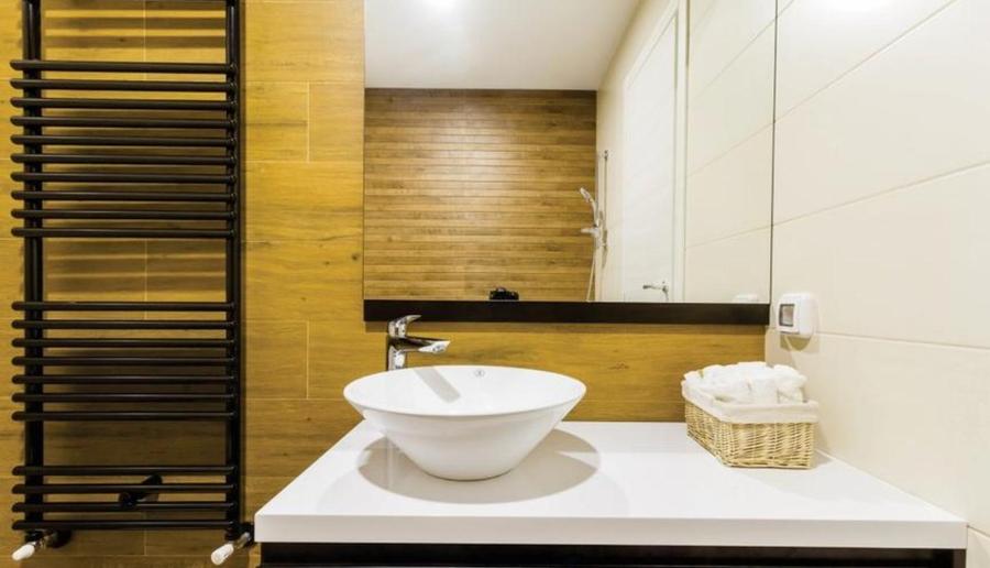 Apartament cu 2 camere decomandat, mobilat în Politehnica