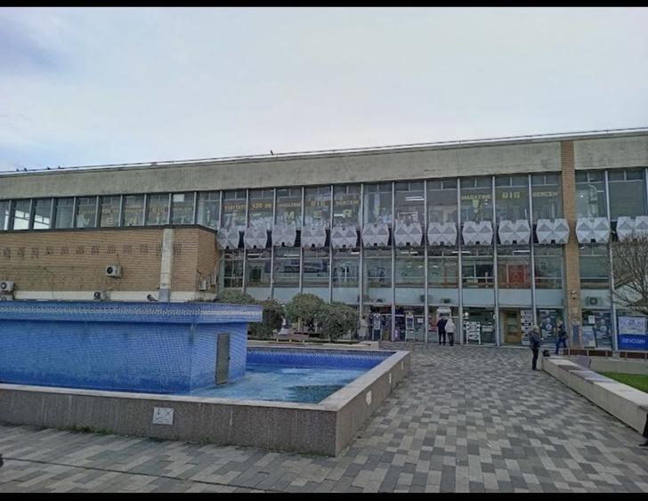 Vand afacere in complexul comercial big berceni - 1