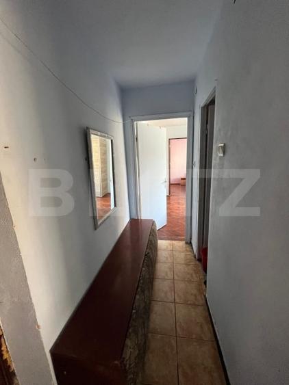 Apartament cu 2 camere semidecomandat, mobilat în 9 Mai