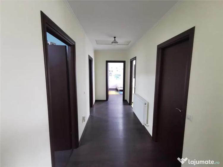 Casă cu 5 camere cu Teren 325 Mp în Chiajna