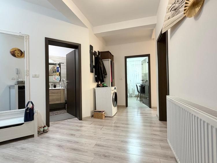Apartament cu 3 camere decomandat în Braytim