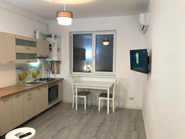 Apartament cu 2 camere decomandat în Giroc