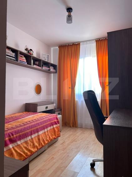 Apartament cu 3 camere decomandat, mobilat în Nicolina