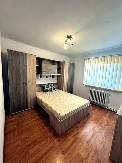 Apartament cu 2 camere decomandat în Tolstoi