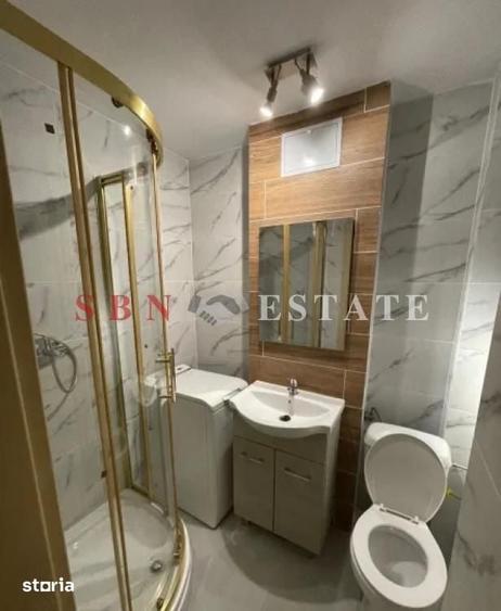 Apartament cu 3 camere semidecomandat în Militari