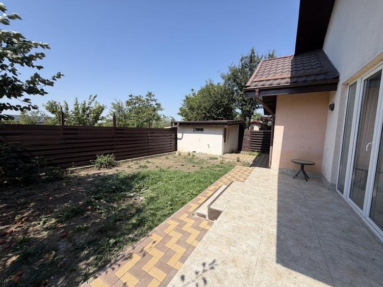 Casă individuală cu 3 camere cu Teren 400 Mp în Domnești