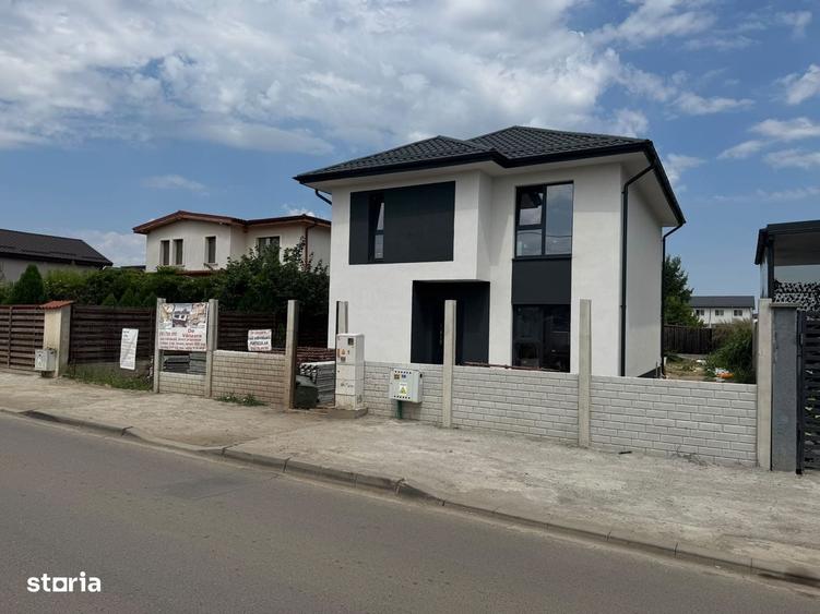 Casă cu 4 camere în Central