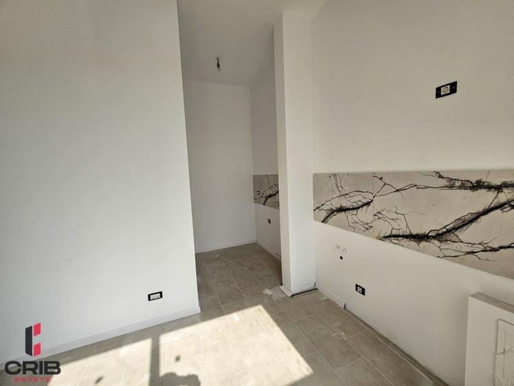 Apartament cu 3 camere semidecomandat în Voluntari