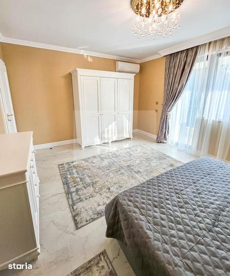Casă cu 5 camere decomandat cu Teren 7 Mp în Borhanci