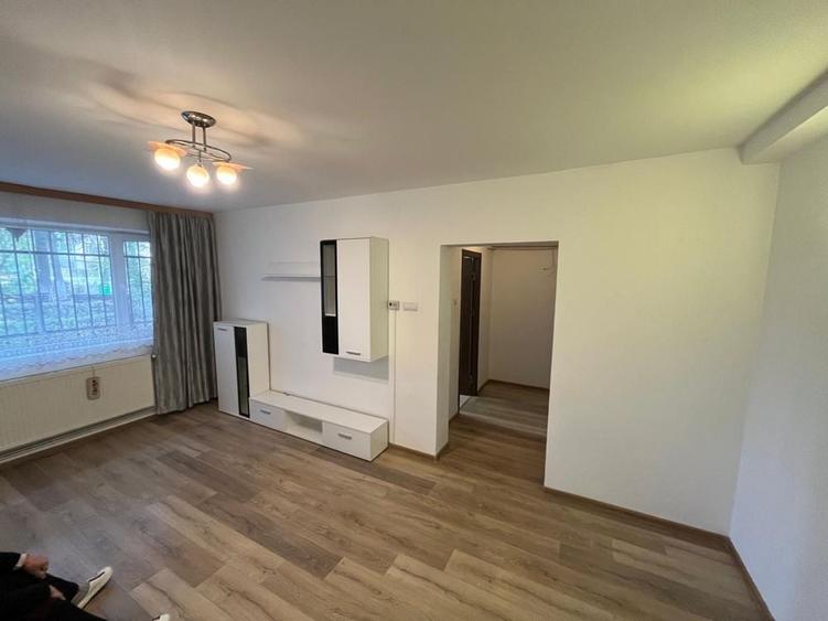 Apartament cu 2 camere în Aleea Trandafirilor