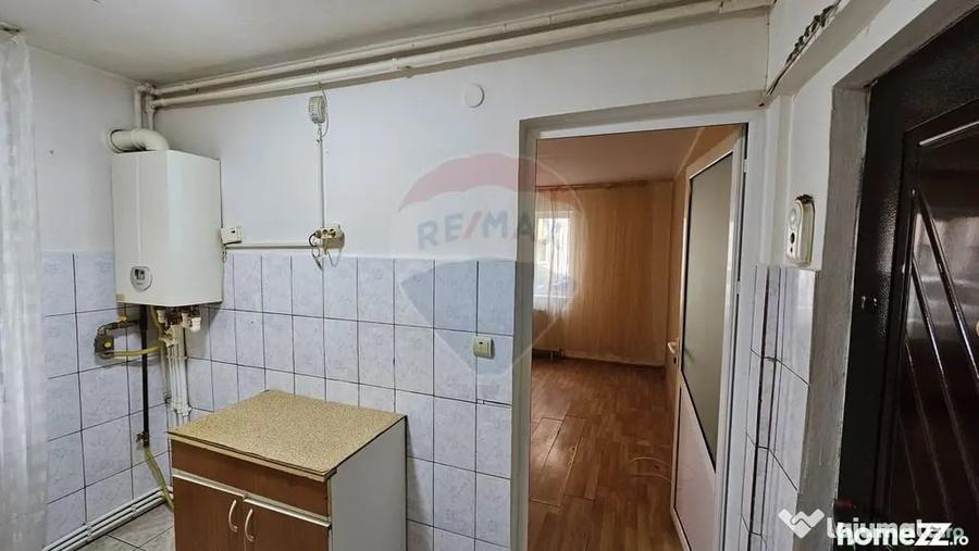Apartament cu 2 camere semidecomandat în Mărăței