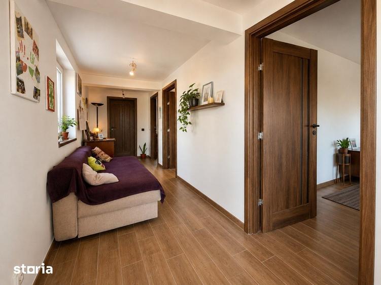 Casă cu 4 camere decomandat cu Teren 1453 Mp în Biharia