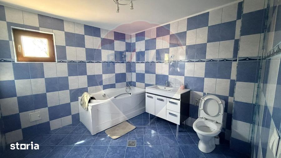 Casă cu 4 camere cu Teren 917 Mp în Nămoloasa