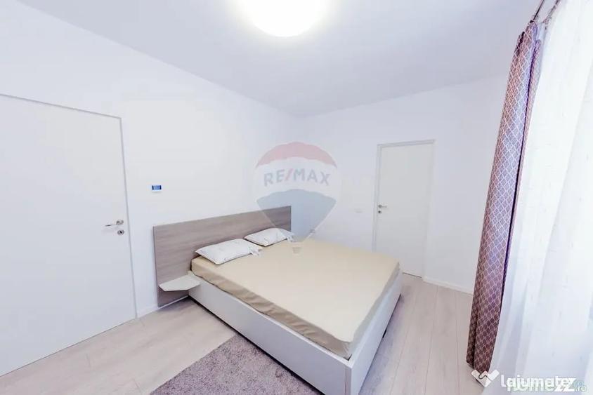 Casă cu 7 camere cu Teren 892 Mp în Est