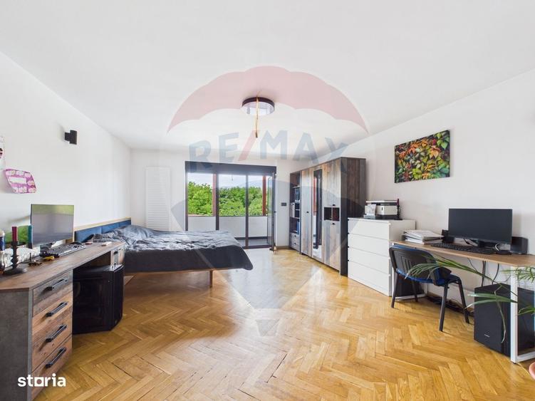 Casă cu 4 camere cu Teren 5134 Mp în Gruiu