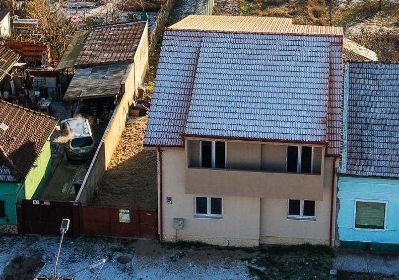 Casă individuală cu 4 camere cu Canalizare în Aradul Nou