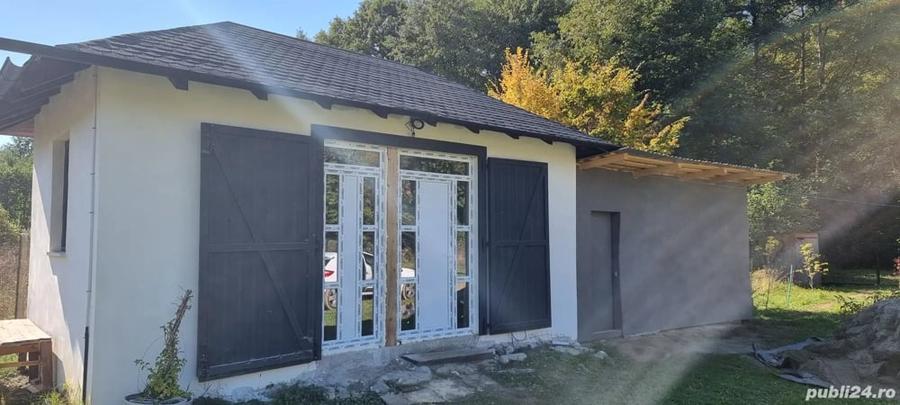 Casă cu 2 camere cu Teren 1030 Mp în Budeasa