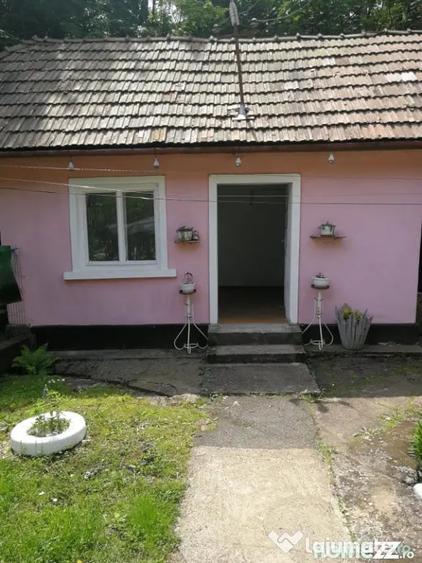 Casă cu 1 camere cu Teren 450 Mp în Ferneziu