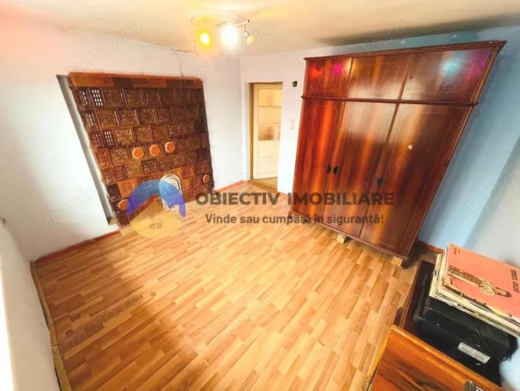 Casă cu 4 camere cu Teren 5958 Mp în Dobreni
