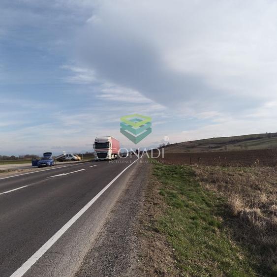 Teren Construcții intravilan de 33500 mp, în Măieruș